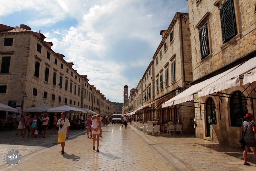 Croácia - Dubrovnik - Rua lateral do Palácio Sponza