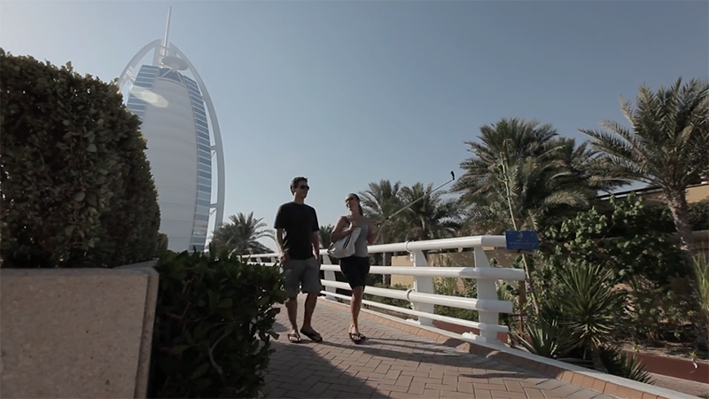 Dubai - Burj Al Arab - Andando pela ponte que conecta a ilha do hotel