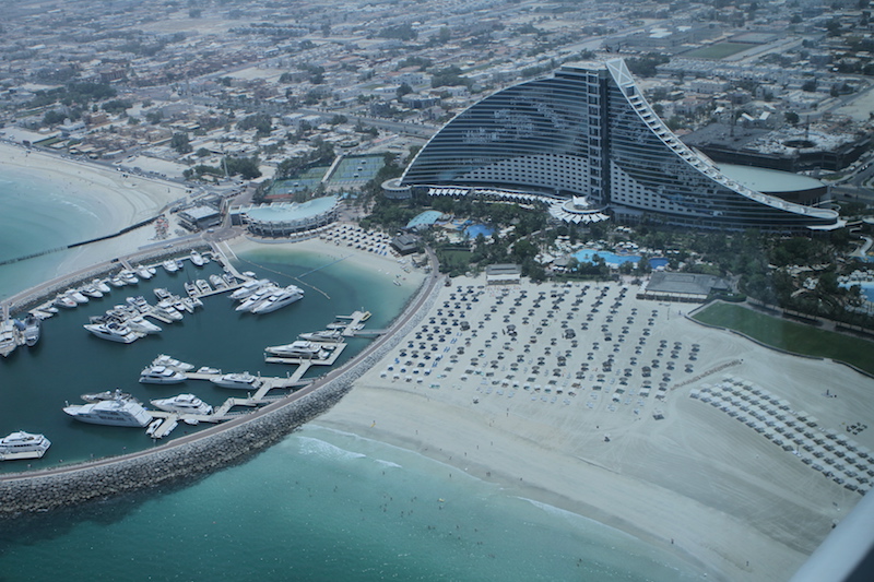 Dubai - Burj Al Arab - Vista do hotel para a Jumeirah Beach